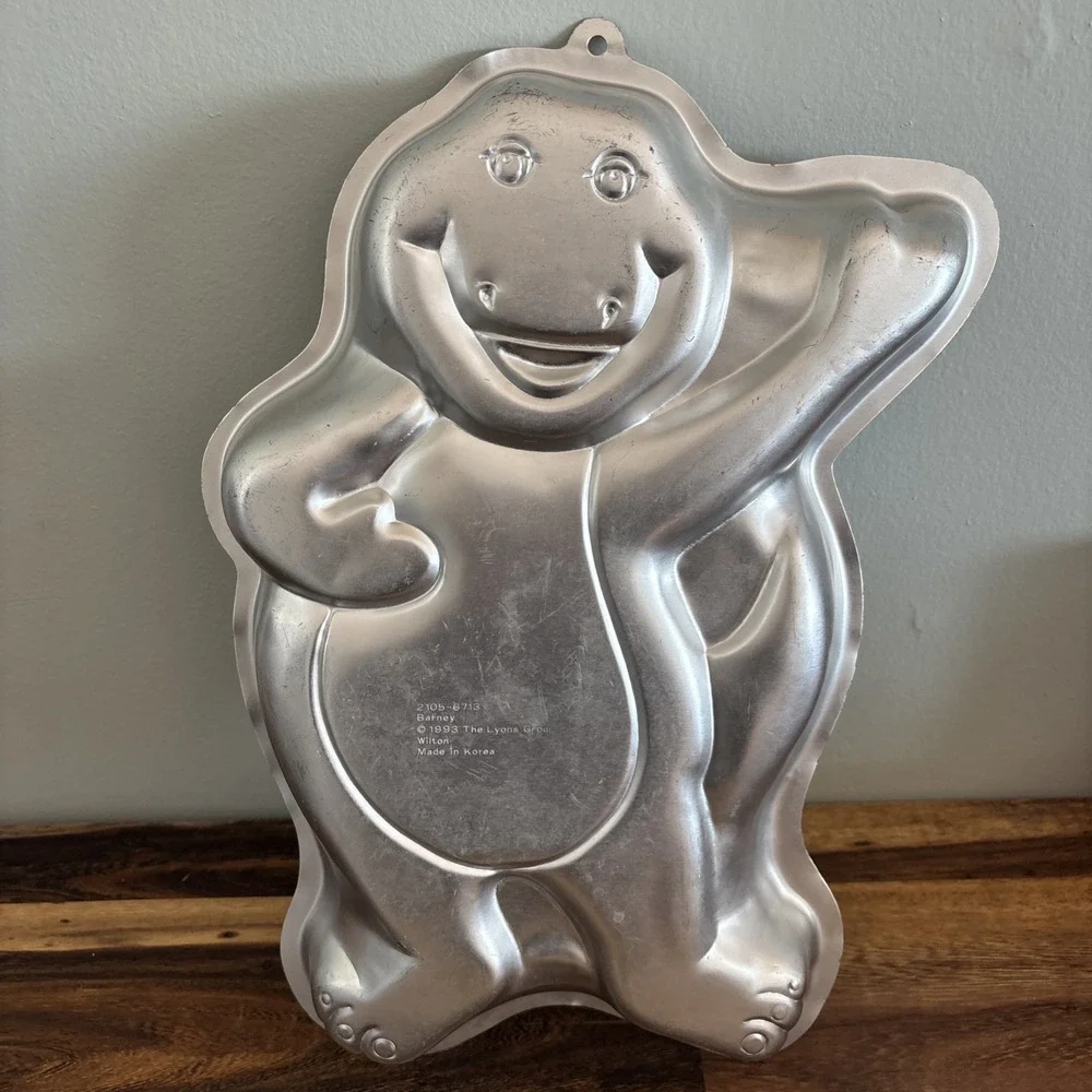 Vintage Barney the Purple‎ Dinosaur, Aluminum Cake Pan, 2105-6713, 1993, Wilton